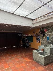 Casa de 4 alcobas en venta en Santa Helena, Ibagué, 276 m² · foto 8 de 14
