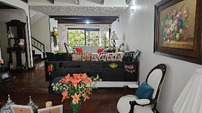 Casa de 4 alcobas en venta en Piedra Pintada, Ibagué, 245 m² · foto 2 de 17