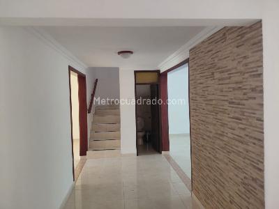 Casa de 4 alcobas en venta en Piedra Pintada, Ibagué, 190 m² · foto 5 de 17
