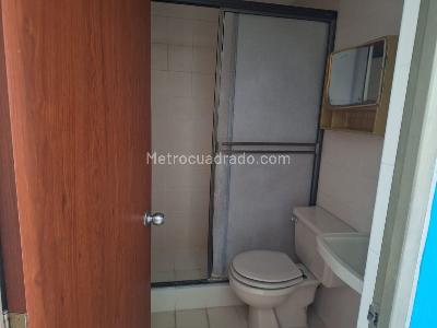 Casa de 4 alcobas en venta en Ub Los Parrales, Ibagué, 145 m² · foto 8 de 18