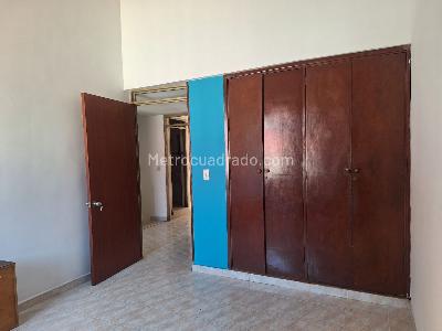 Casa de 4 alcobas en venta en Ub Los Parrales, Ibagué, 145 m² · foto 10 de 18