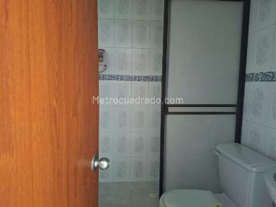 Casa de 4 alcobas en venta en Ub Los Parrales, Ibagué, 145 m² · foto 11 de 18