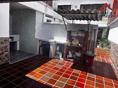 Casa de 5 alcobas en venta en Castellana, Ibagué, 253 m² · foto 10 de 20