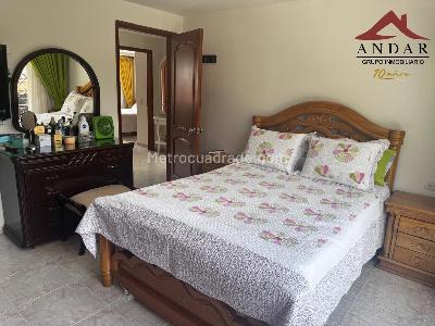 Casa de 5 alcobas en venta en Castellana, Ibagué, 253 m² · foto 14 de 20
