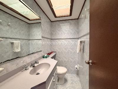 Casa de 5 alcobas en venta en Las Villas, Bogotá, 195 m² · foto 17 de 19