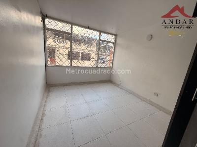 Casa de 5 alcobas en venta en La Pola, Ibagué, 290 m² · foto 12 de 16