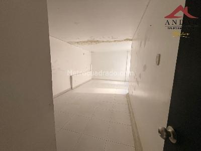 Casa de 5 alcobas en venta en La Pola, Ibagué, 290 m² · foto 4 de 16