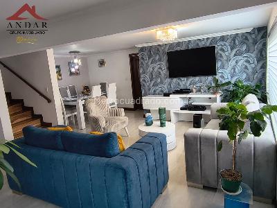 Casa de 3 alcobas en venta en San Antonio Norte, Bogotá, 138 m² · foto 2 de 18
