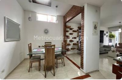 Casa de 4 alcobas en venta en Cn Portal Del Vergel, Ibagué, 198 m² · foto 4 de 20