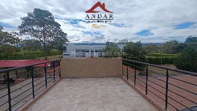 Casa de 5 alcobas en venta en Santa Rita, Ibagué, 885 m² · foto 19 de 20