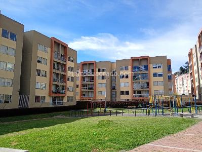 Apartamento en venta en El Codito, Bogotá · foto 3 de 19