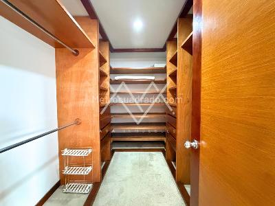 Apartamento en venta en Los Rosales, Bogotá · foto 11 de 15