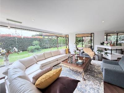 Casa de 4 alcobas en venta en Casablanca Suba, Bogotá, 1714 m² · foto 4 de 20