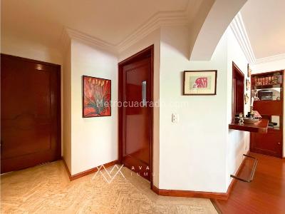 Apartamento en venta en Los Rosales, Bogotá · foto 4 de 12