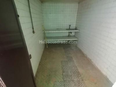 Casa de 5 alcobas en venta en Marco Fidel Suarez, Bogotá, 196 m² · foto 12 de 20