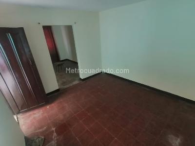 Casa de 5 alcobas en venta en Marco Fidel Suarez, Bogotá, 196 m² · foto 16 de 20