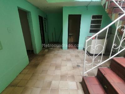 Casa de 5 alcobas en venta en Marco Fidel Suarez, Bogotá, 196 m² · foto 4 de 20