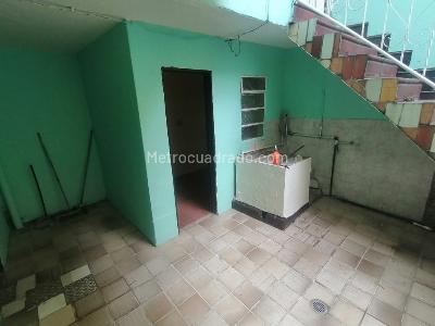 Casa de 5 alcobas en venta en Marco Fidel Suarez, Bogotá, 196 m² · foto 5 de 20