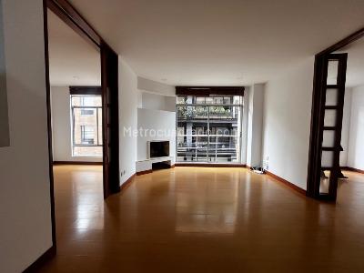 Apartamento de 1 alcoba en arriendo en Chico Norte, Bogotá, 76 m² · foto 6 de 20