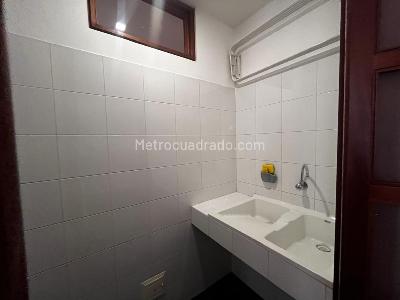 Apartamento de 1 alcoba en arriendo en Chico Norte, Bogotá, 76 m² · foto 15 de 20