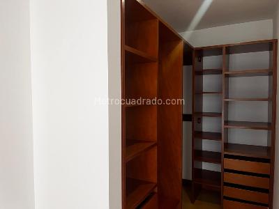 Apartamento de 1 alcoba en arriendo en Chico Norte, Bogotá, 76 m² · foto 18 de 20