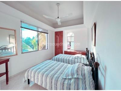 Casa de 5 alcobas en venta en Norte, Girardot, 872 m² · foto 7 de 14