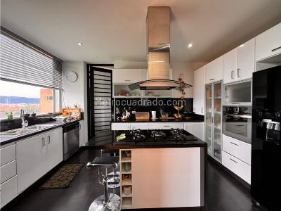 Apartamento de 3 alcobas en venta en Casablanca Suba, Bogotá, 283 m² · foto 10 de 20