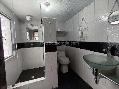 Casa de 5 alcobas en venta en La Cabaña, Bogotá, 542 m² · foto 2 de 20