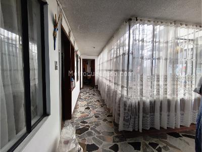 Casa de 5 alcobas en venta en La Cabaña, Bogotá, 542 m² · foto 8 de 20