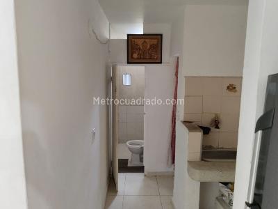 Casa de 5 alcobas en venta en Campo Valdes No 1, Medellín, 85 m² · foto 9 de 19