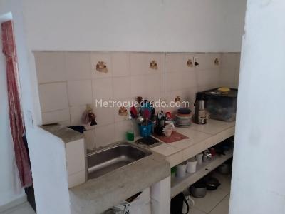 Casa de 5 alcobas en venta en Campo Valdes No 1, Medellín, 85 m² · foto 11 de 19
