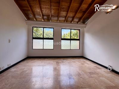 Casa de 4 alcobas en venta en Sin Barrio, Envigado, 250 m² · foto 8 de 20