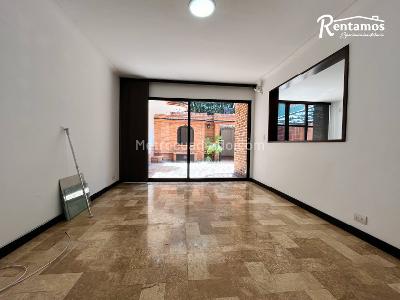 Casa de 4 alcobas en arriendo en Sin Barrio, Envigado, 250 m² · foto 5 de 20