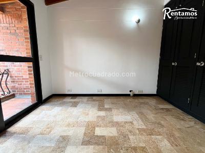 Casa de 4 alcobas en arriendo en Sin Barrio, Envigado, 250 m² · foto 9 de 20
