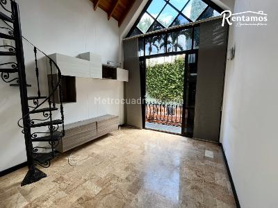 Casa de 4 alcobas en arriendo en Sin Barrio, Envigado, 250 m² · foto 13 de 20