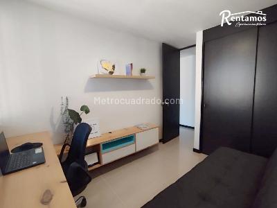 Apartamento de 3 alcobas en arriendo en Sin Barrio, Medellín, 80 m² · foto 3 de 9