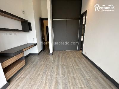 Casa de 3 alcobas en venta en Loma El Atravesado, Envigado, 262 m² · foto 4 de 20