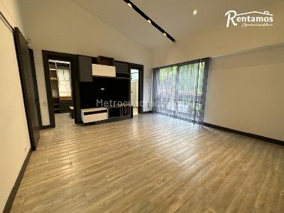 Casa de 3 alcobas en venta en Loma El Atravesado, Envigado, 262 m² · foto 10 de 20