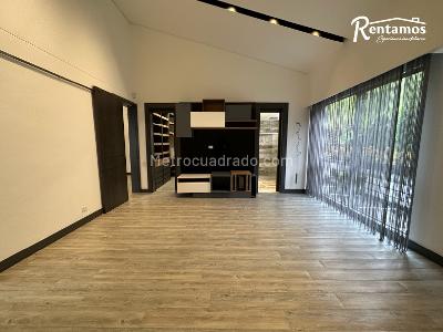 Casa de 3 alcobas en venta en Loma El Atravesado, Envigado, 262 m² · foto 13 de 20