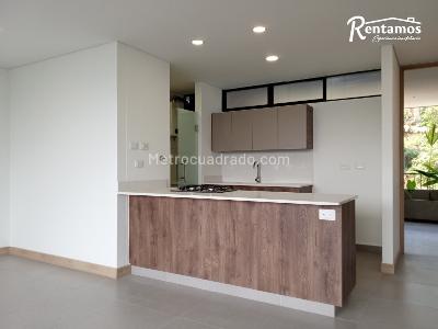 Apartamento de 3 alcobas en arriendo en El Poblado, Medellín, 128 m² · foto 2 de 10