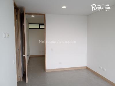 Apartamento de 3 alcobas en arriendo en El Poblado, Medellín, 128 m² · foto 4 de 10