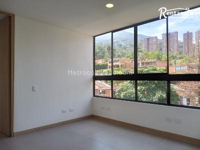 Apartamento de 2 alcobas en arriendo en El Poblado, Medellín, 99 m² · foto 3 de 11