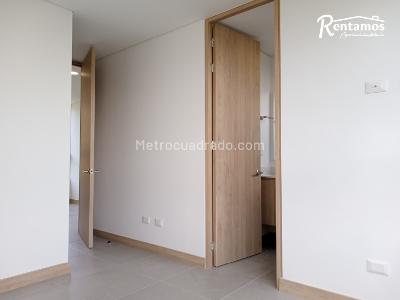 Apartamento de 2 alcobas en arriendo en El Poblado, Medellín, 99 m² · foto 6 de 11