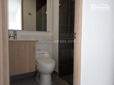 Apartamento de 2 alcobas en arriendo en El Poblado, Medellín, 99 m² · foto 9 de 11