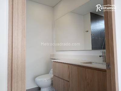 Apartamento de 2 alcobas en arriendo en El Poblado, Medellín, 99 m² · foto 11 de 11