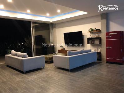 Casa de 4 alcobas en venta en Loma Del Escobero, Envigado, 580 m² · foto 8 de 14