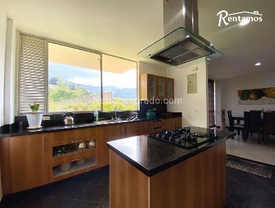 Casa de 4 alcobas en venta en Loma Del Escobero, Envigado, 350 m² · foto 4 de 20