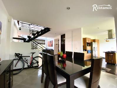 Casa de 4 alcobas en venta en Loma Del Escobero, Envigado, 350 m² · foto 8 de 20