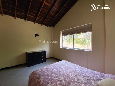 Casa de 4 alcobas en venta en Loma Del Escobero, Envigado, 350 m² · foto 17 de 20