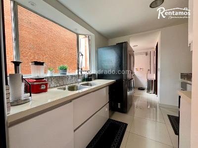 Casa de 4 alcobas en venta en Benedictinos, Envigado, 273 m² · foto 3 de 20